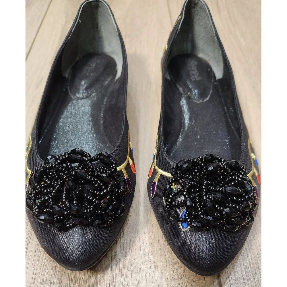 J. Renee Womens Black Christmas Ballet Flats Lights Embroidered Beaded Pom 7.5M